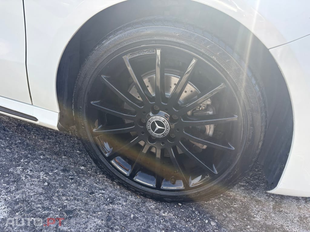 Mercedes-Benz A 180 d AMG Line