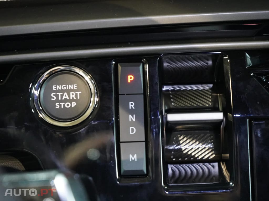 Peugeot 3008 1.2 Hybrid Allure e-DCS6