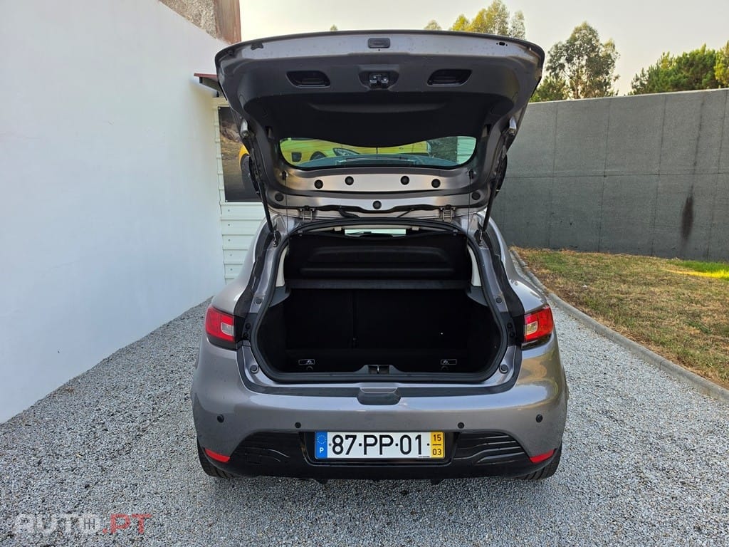 Renault Clio 1.5 dCi Confort — fotografia 5