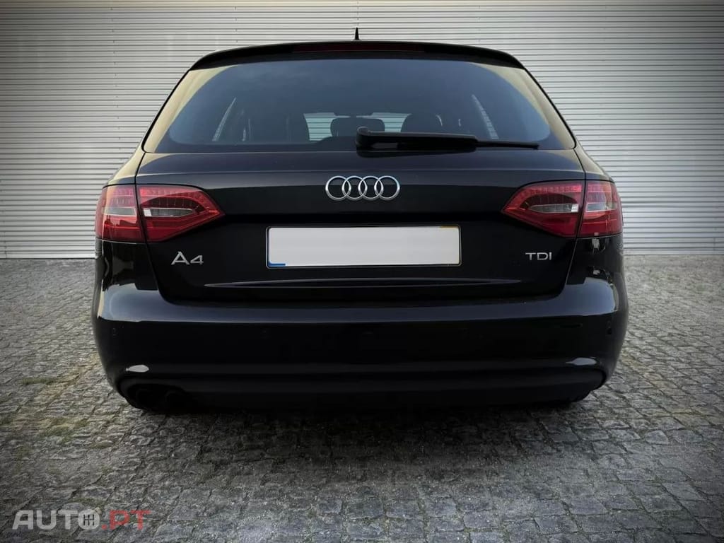Audi A4 Avant 2.0 TDI S-line