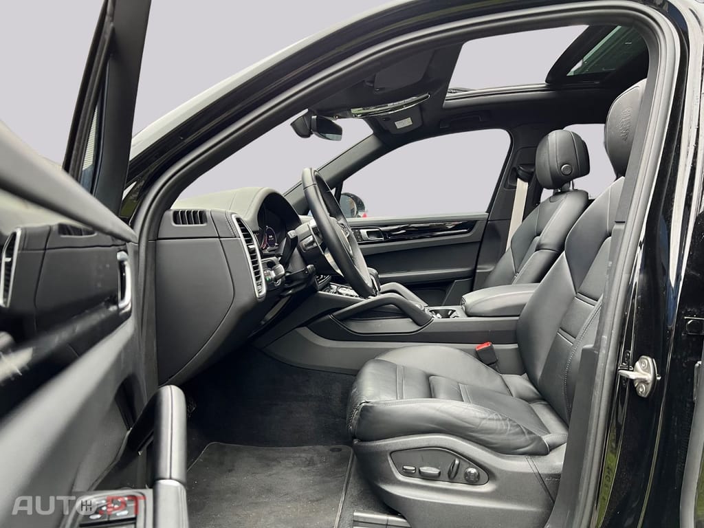 Porsche Cayenne E-Hyb I.V.A DEDUTÍVEL 