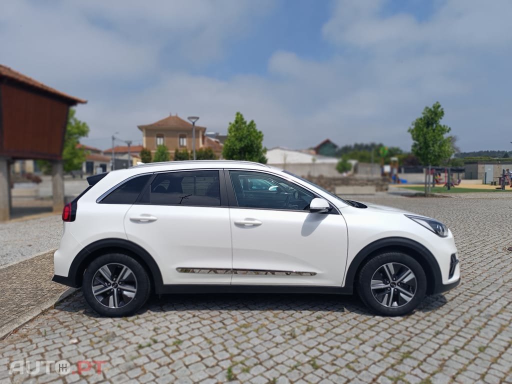 Kia Niro 1.6 GDi PHEV (Plug In) - Nacional