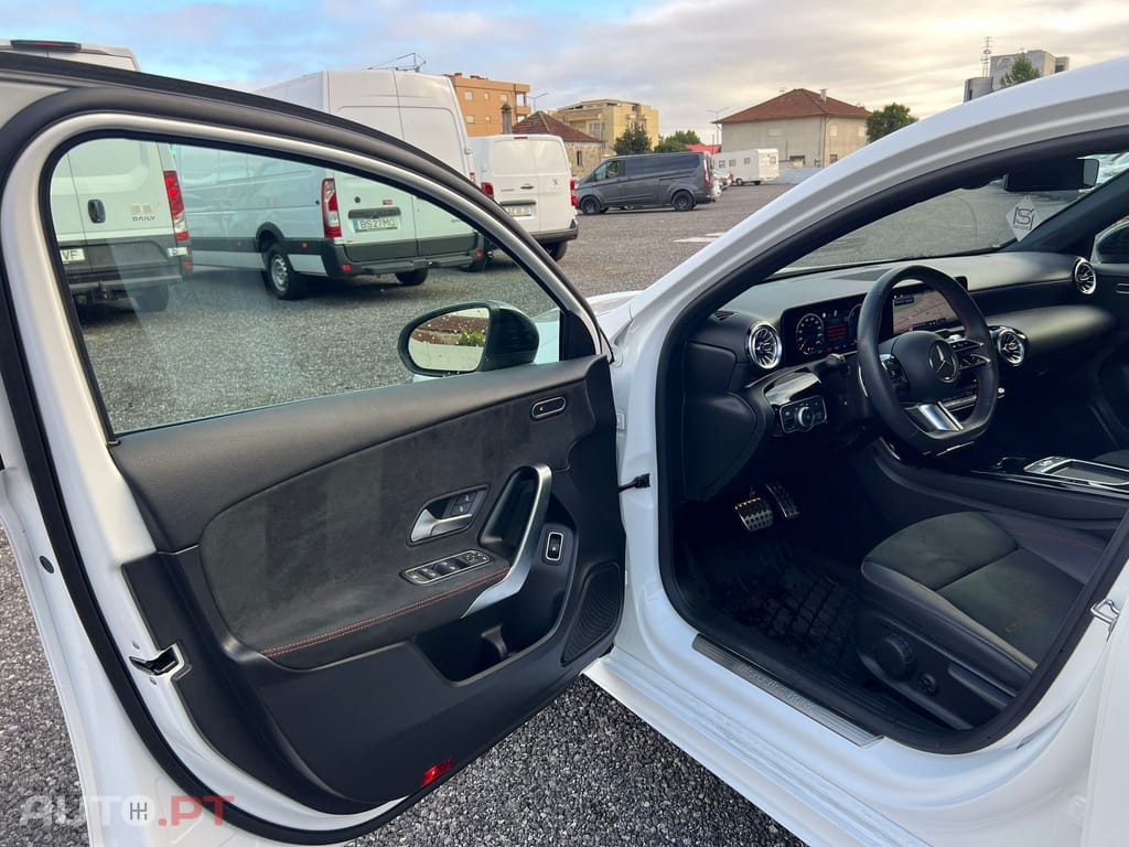 Mercedes-Benz A 250 e AMG Line