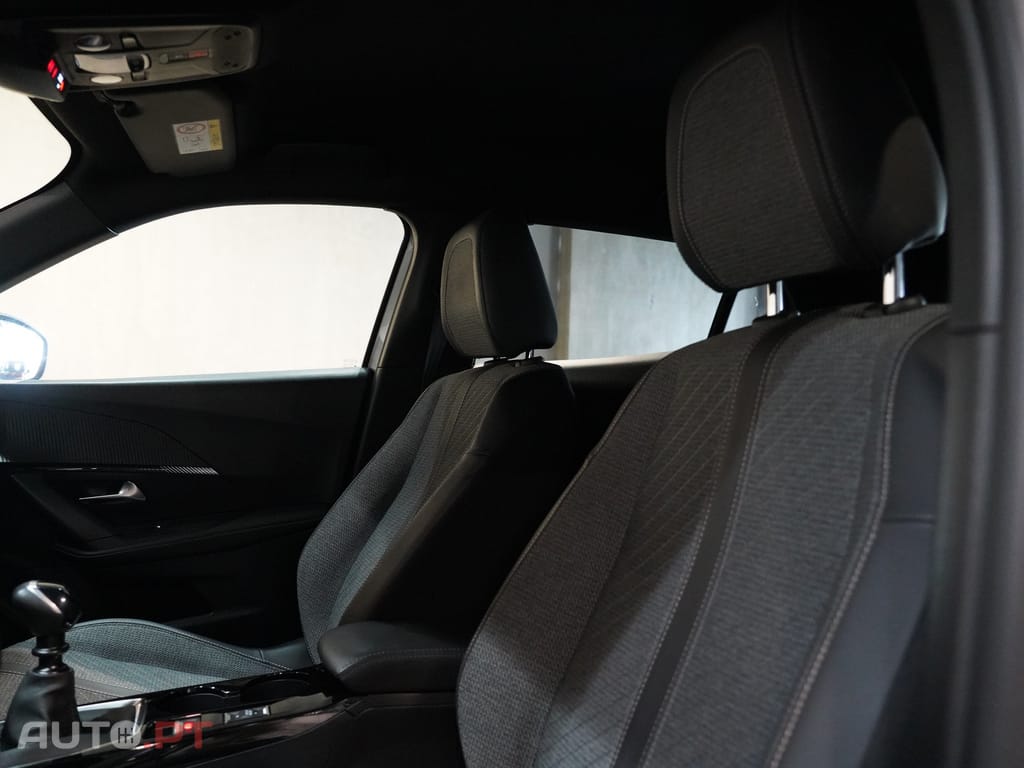 Peugeot 2008 1.2 PureTech Allure