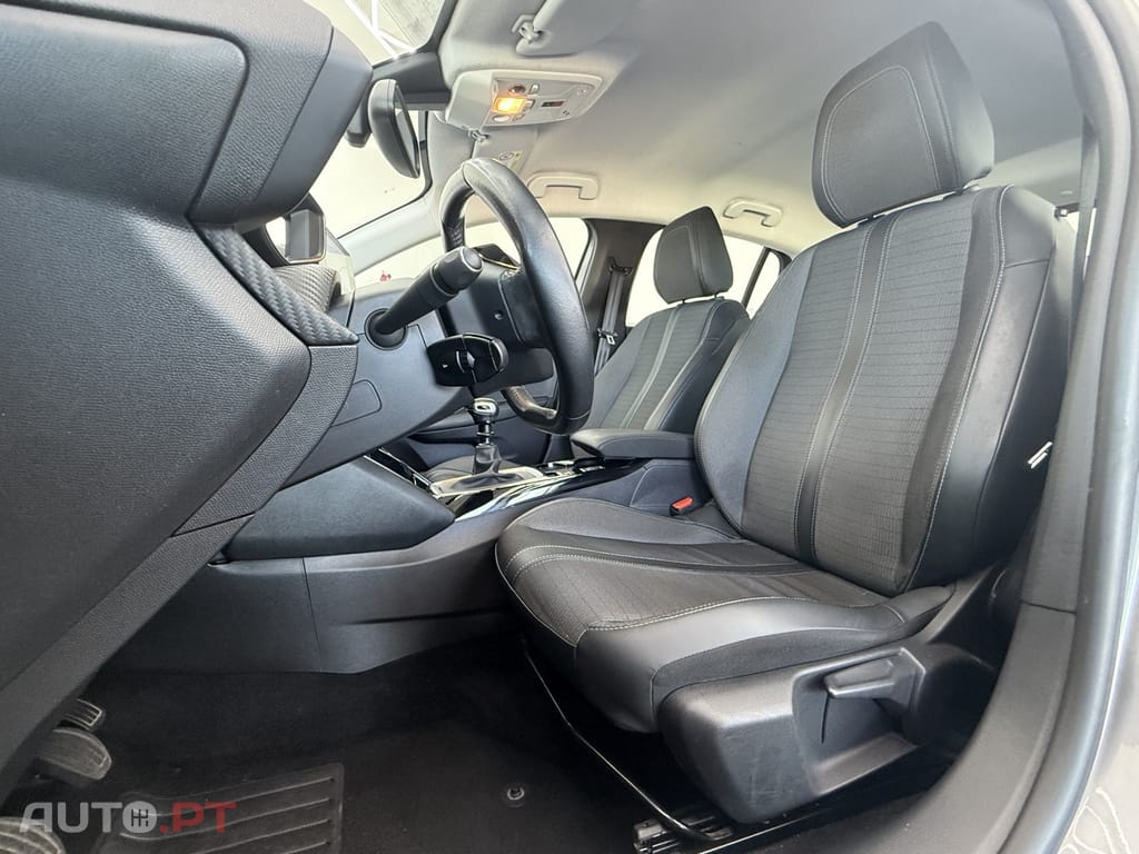 Peugeot 208 1.2 PureTech Allure Pack