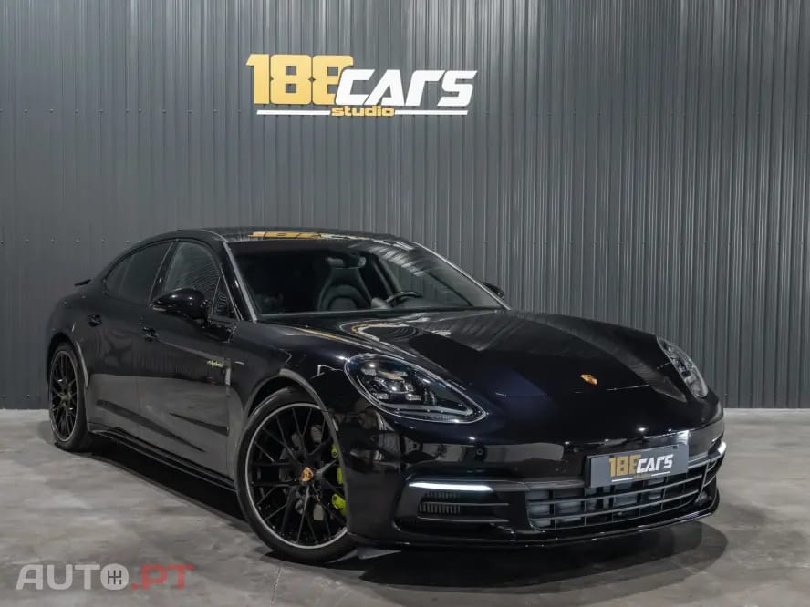 Porsche Panamera 4 E-Hybrid Platinum Edition