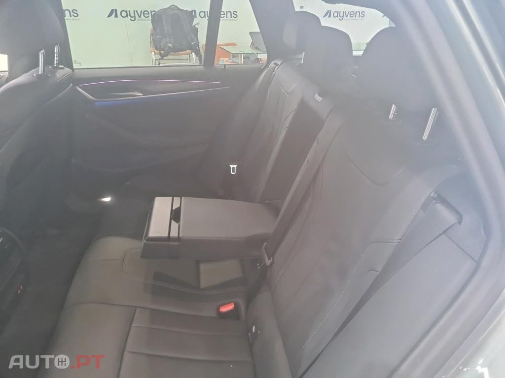 BMW 530 e Pack Desportivo M
