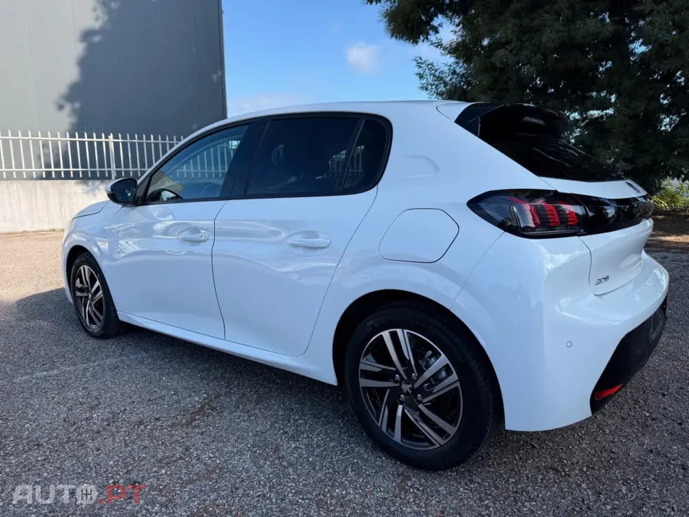 Peugeot 208 1.2 PureTech Allure Pack