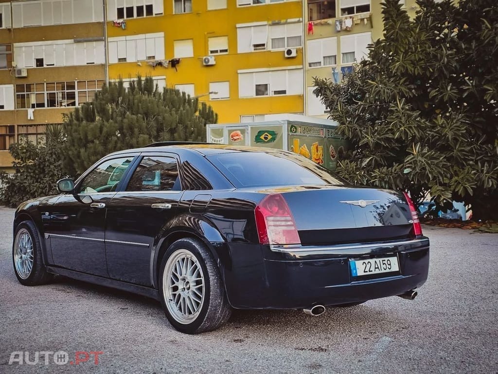 Chrysler 300 C 2.7 L V6