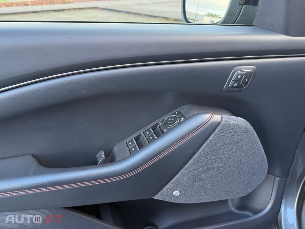 Ford Mustang Mach-E AWD PREMIUM