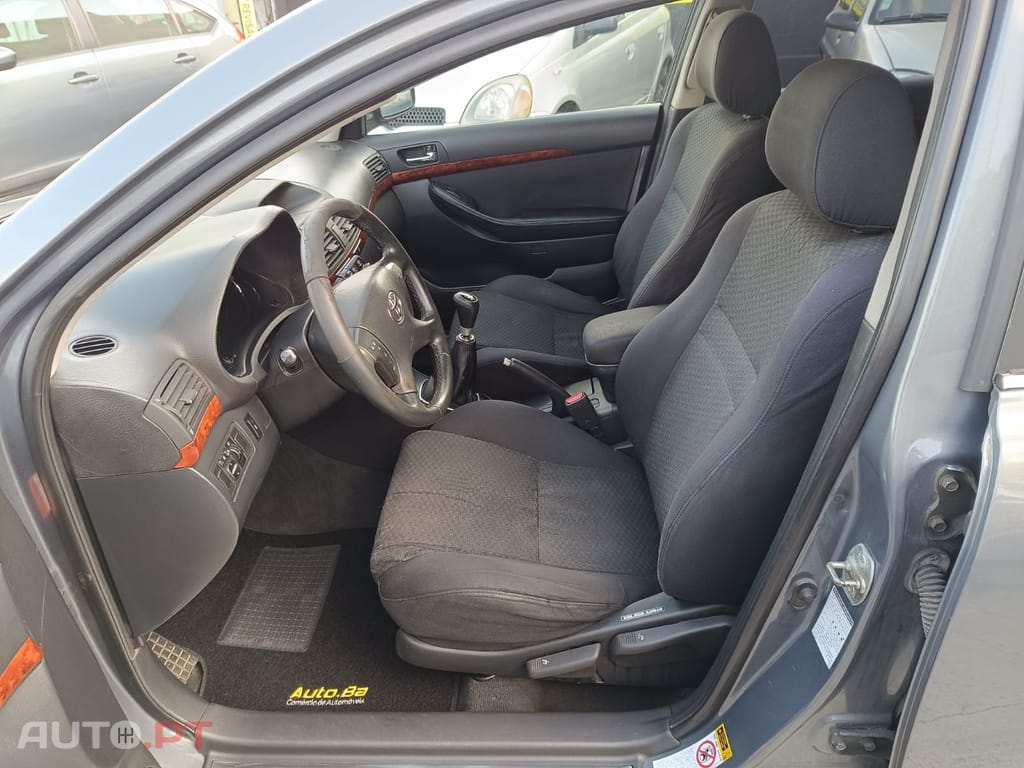 Toyota Avensis LB 2.0 D-4D Sol