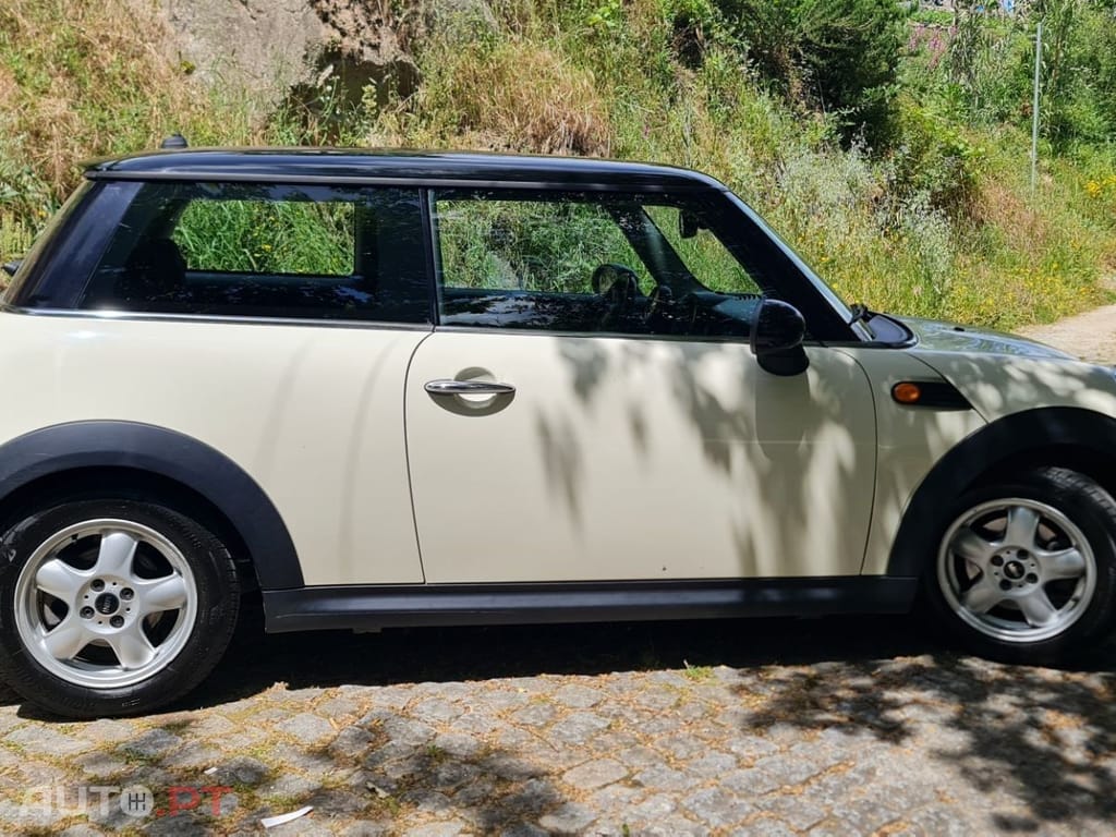 MINI Cooper Cooper D