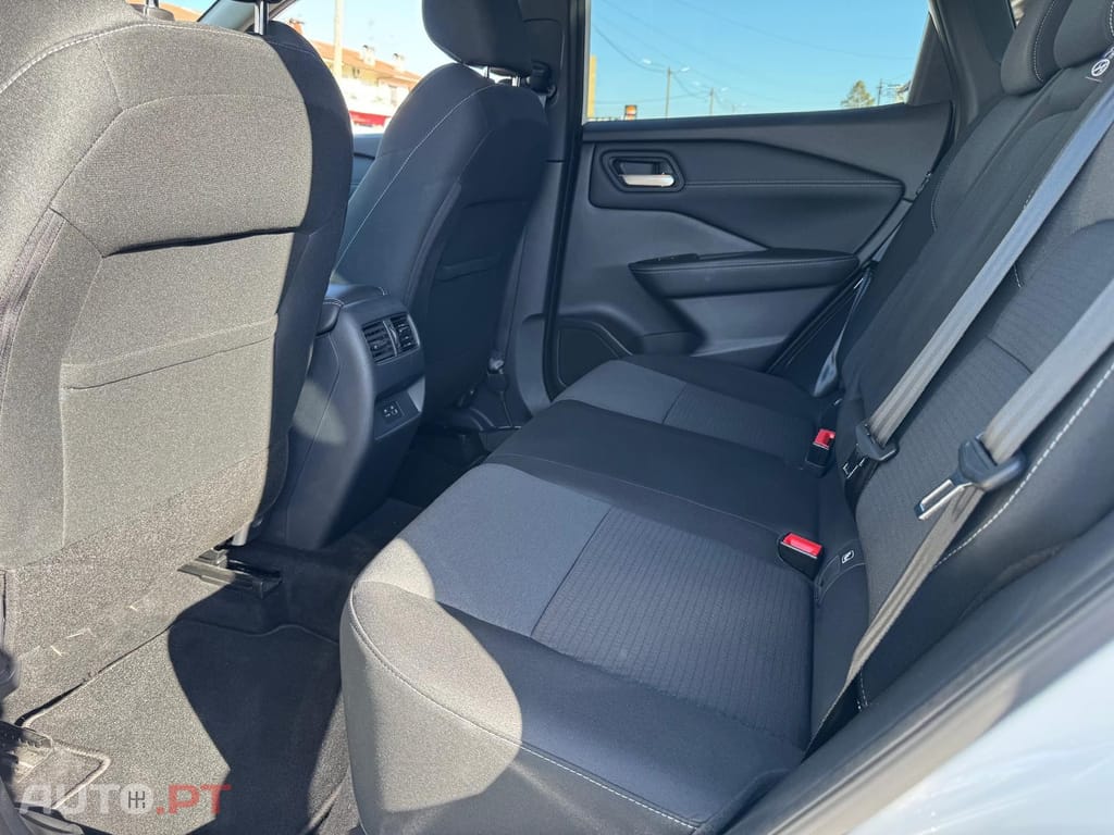 Nissan Qashqai 1.3 DIG-T N-Connecta J18