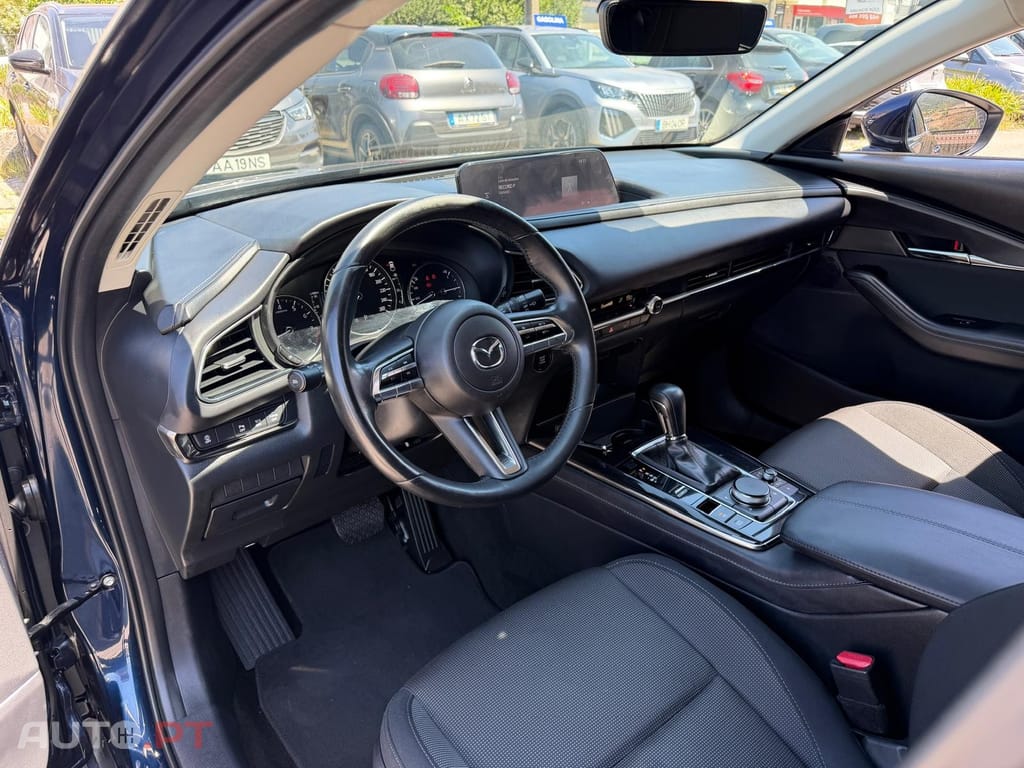 Mazda CX-30 2.0 e-Skyactiv-G Exclusive-line AT