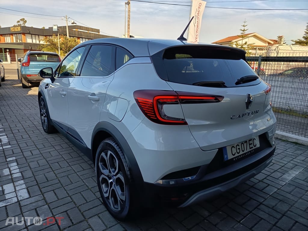 Renault Captur 1.6 E-Tech Plug-In Intens