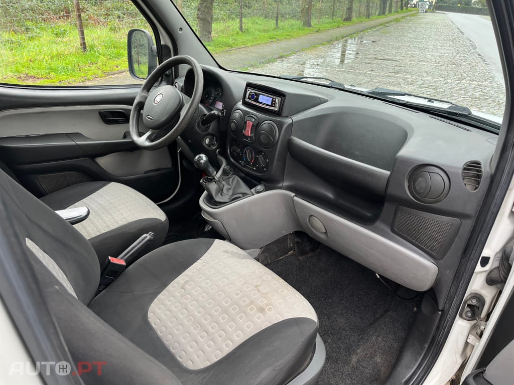 Fiat Doblo 5 Lugares
