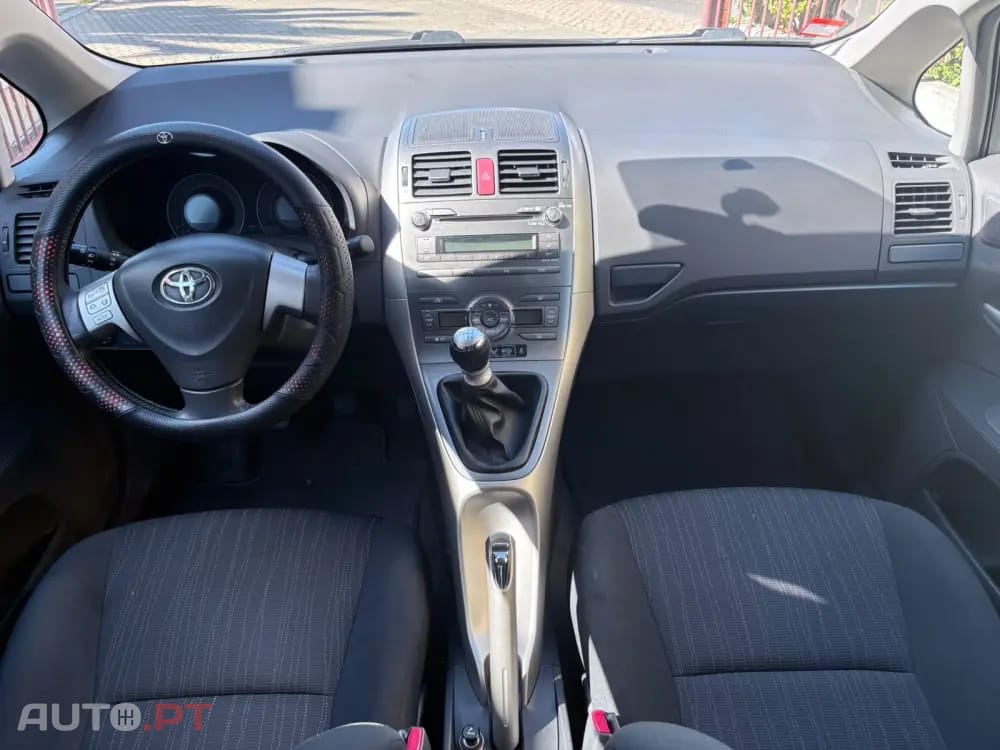 Toyota Auris 1.4 D-4D Sol