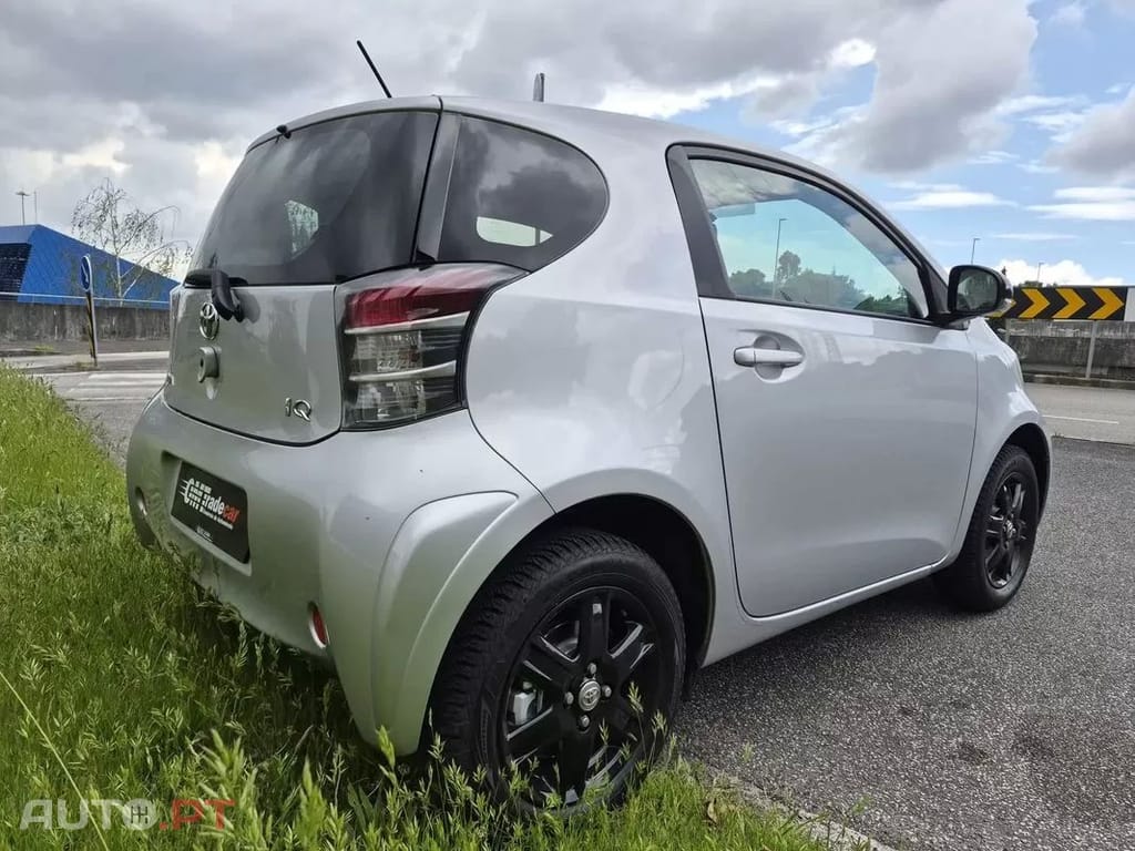 Toyota iQ 1.0 VVT-i Essential+AC