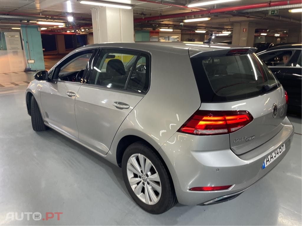 Volkswagen Golf 1.6 TDI Stream