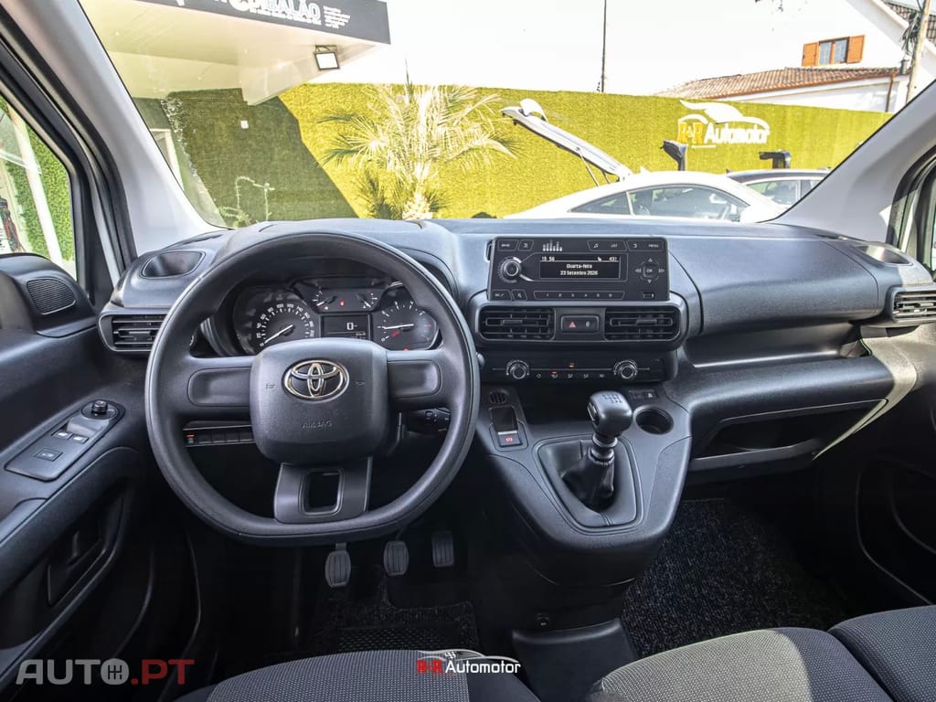 Toyota Proace Proace City 1.5D L1 Comfort - IVA DEDUTÍVEL