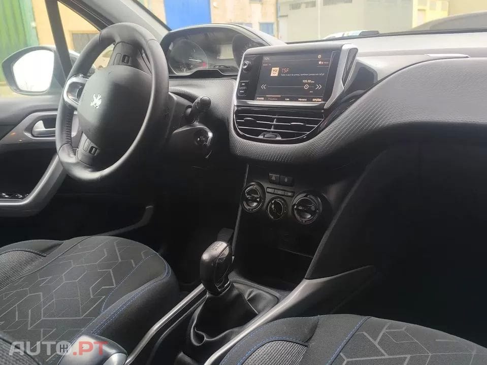 Peugeot 2008 1.6 BlueHDi Style