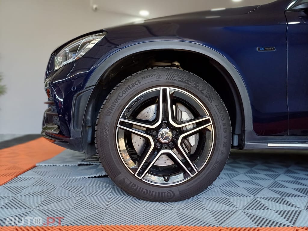 Mercedes-Benz GLC 300 DE AMG LINE 4MATIC