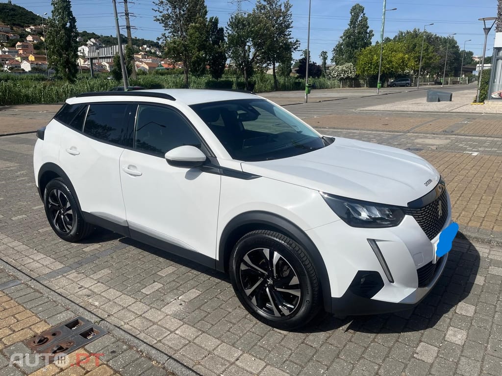 Peugeot 2008 1.2 PureTech Allure