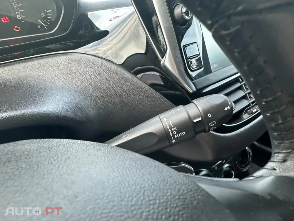 Peugeot 208 1.5 BlueHDi Signature