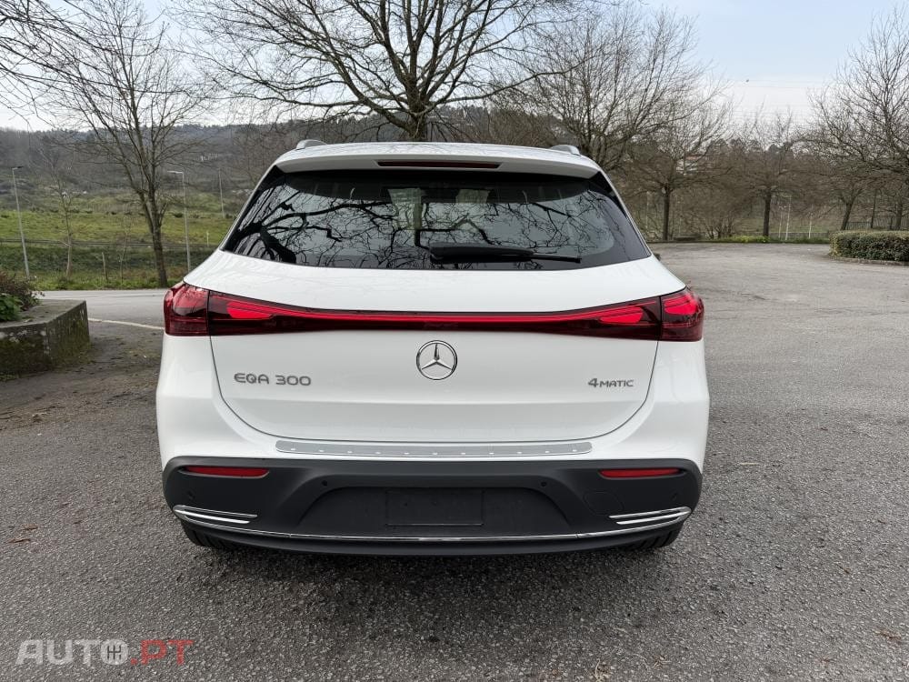 Mercedes-Benz EQA 300 4Matic Edition 1