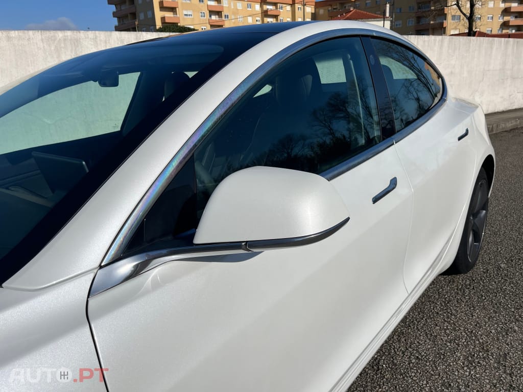 Tesla Model 3 Tração Traseira