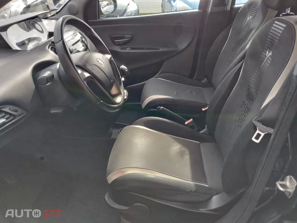 Lancia Ypsilon 1.2 S&S Gold