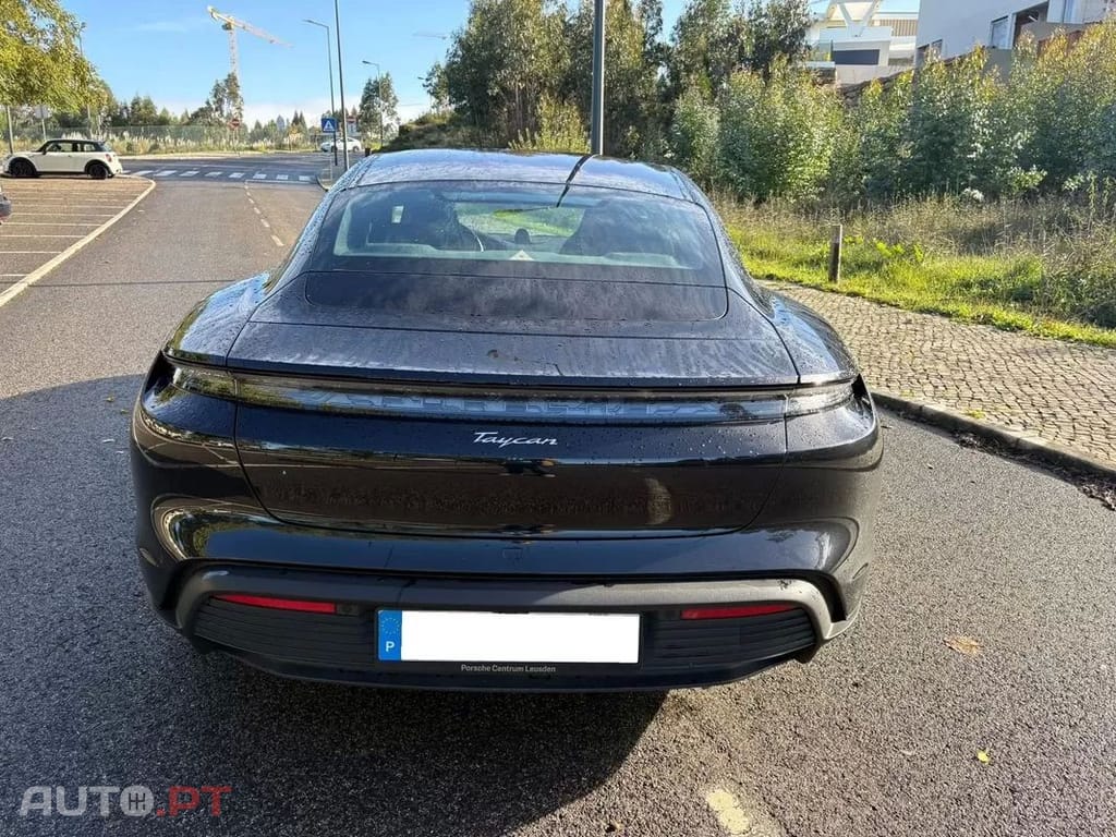 Porsche Taycan 4S