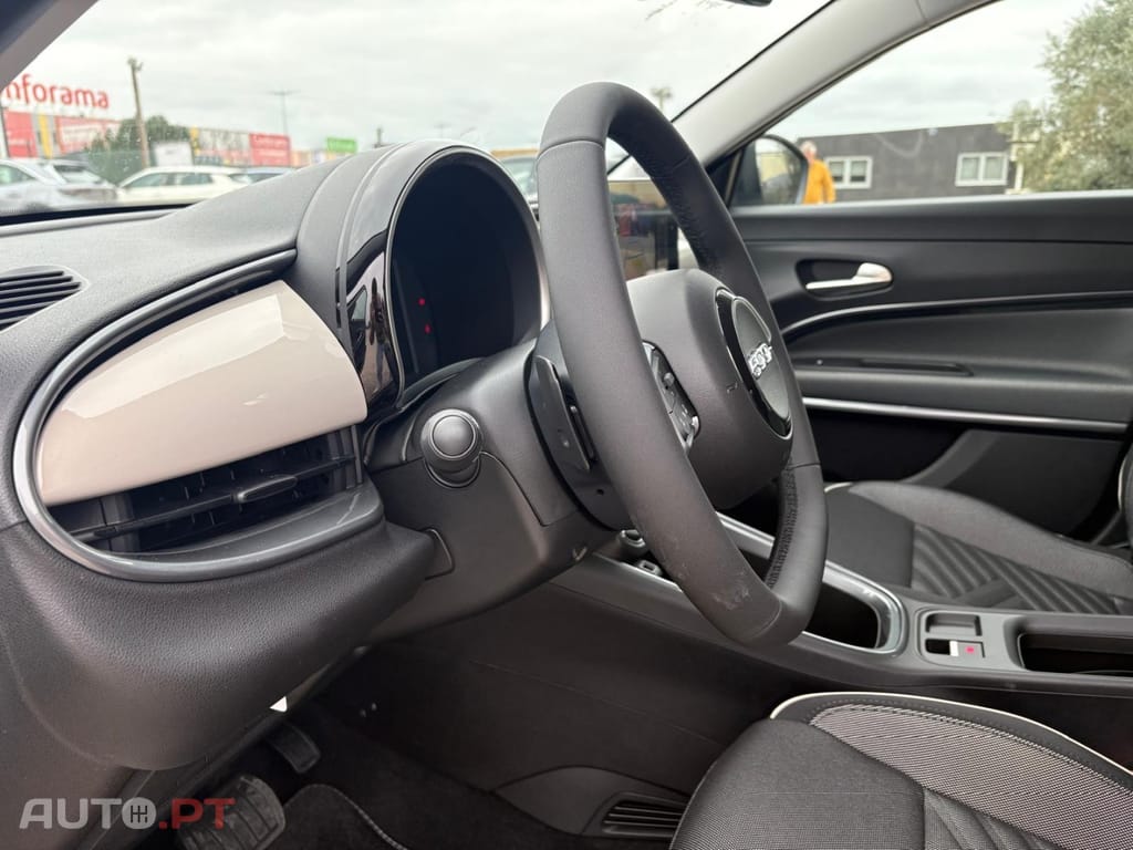 Fiat 600 1.2 Hybrid Icon