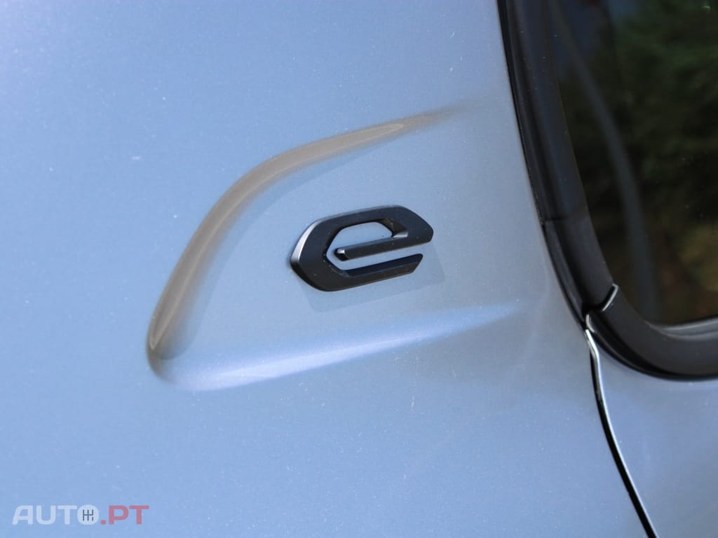 Peugeot E-208 50 kWh Allure