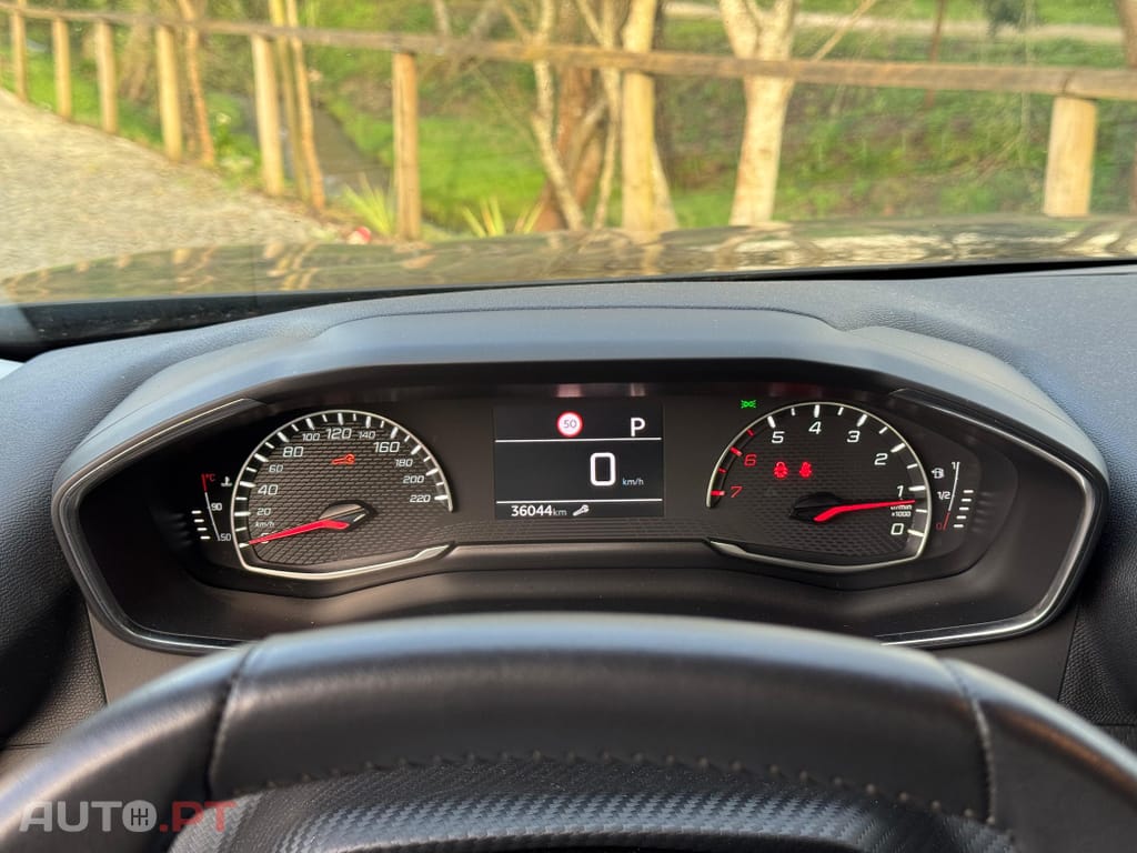 Peugeot 2008 1.2 PureTech Allure Pack EAT8