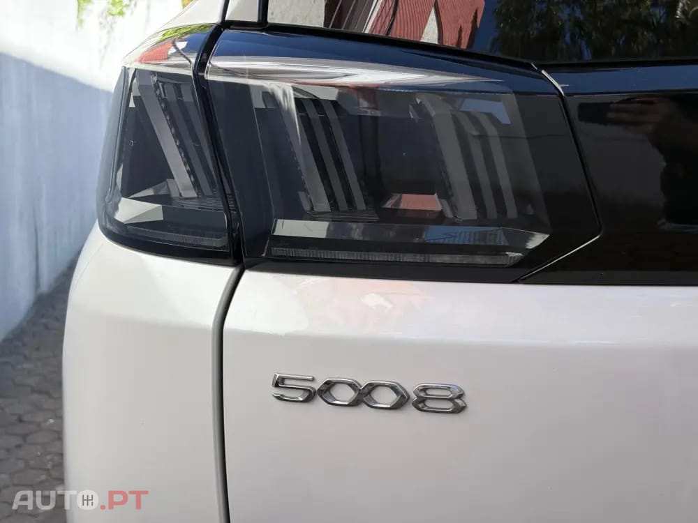 Peugeot 5008 1.2 PureTech Allure EAT8
