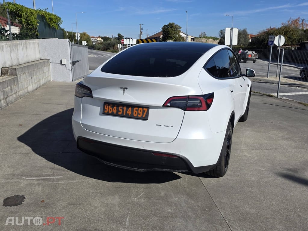 Tesla Model Y Long Range Dual Motor AWD