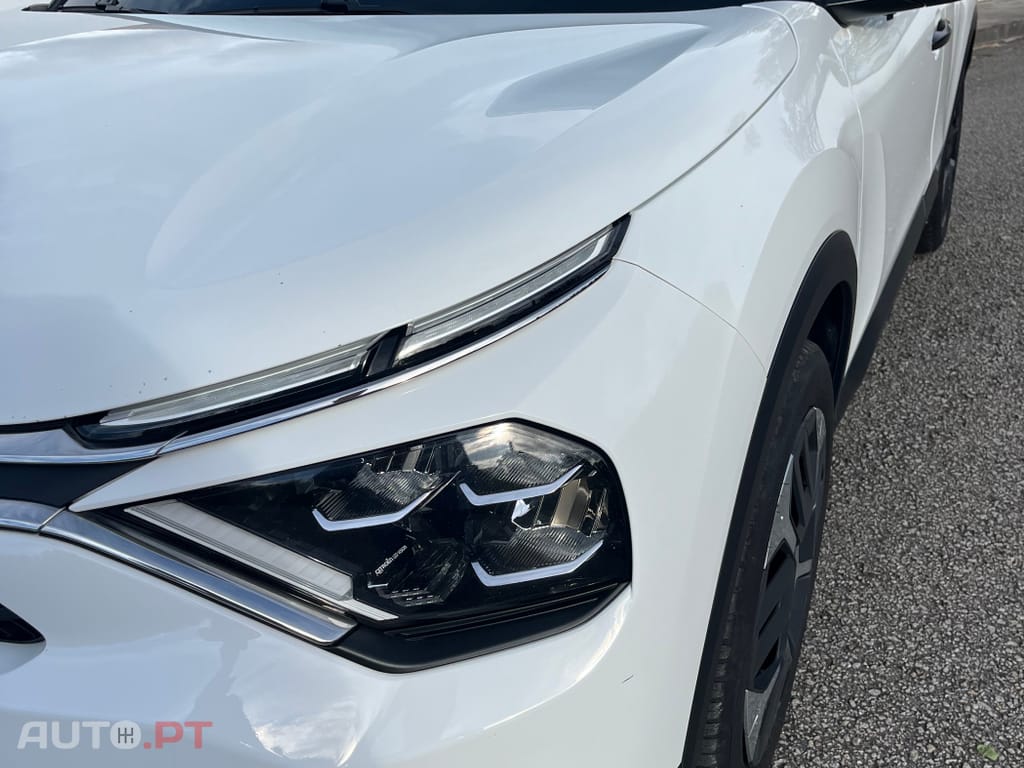 Citroen C4 PureTech 130 Stop&Start EAT8 SHINE