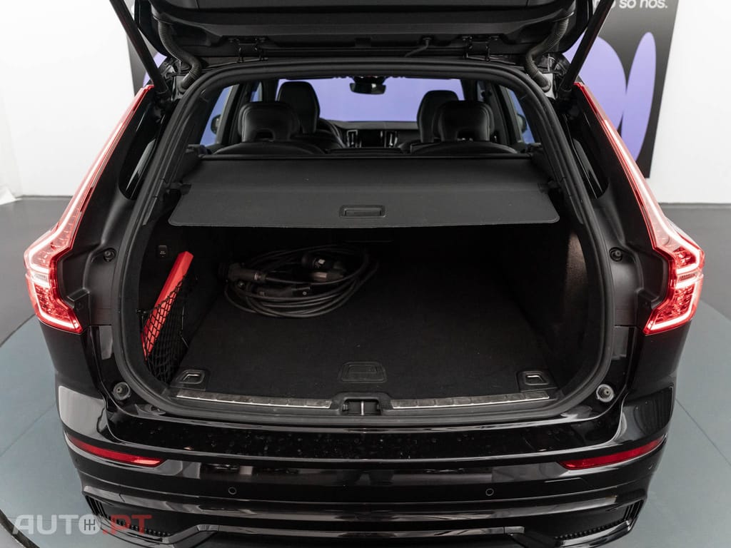 Volvo XC60 2.0 T6 PHEV Black Edition AWD
