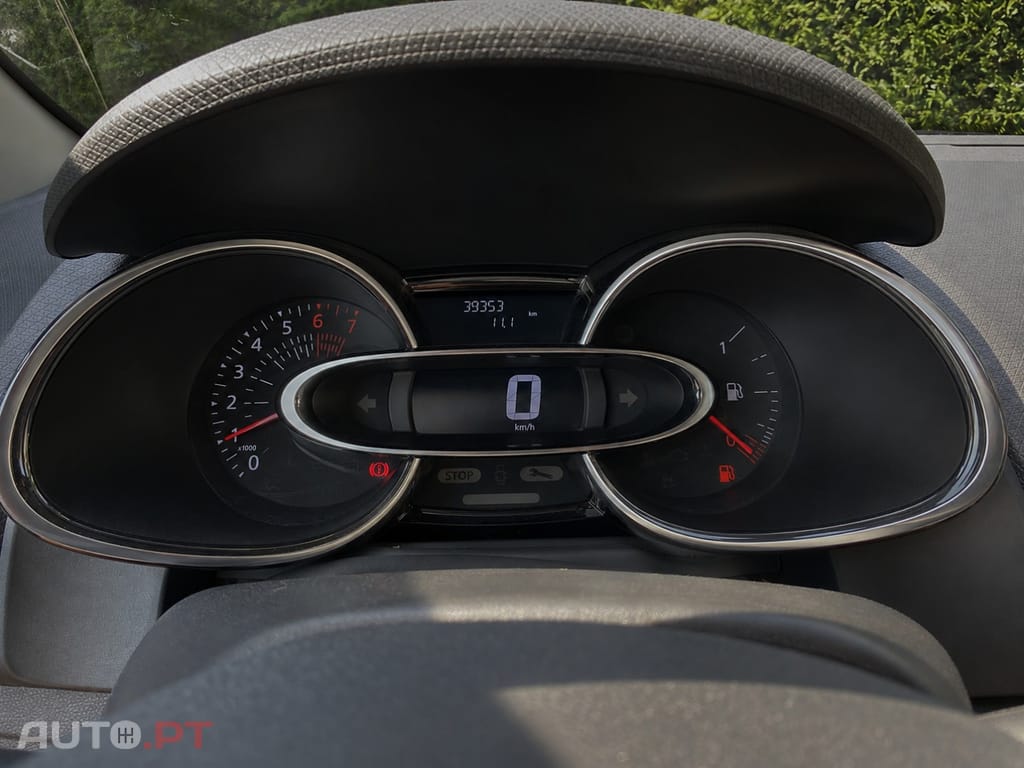 Renault Clio (Energy) TCe 75 Start & Stop LIMITED — fotografia 10