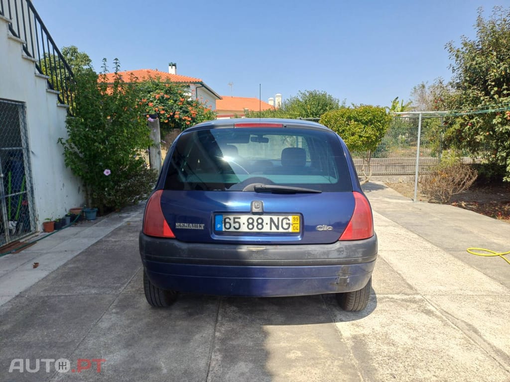 Renault Clio RT