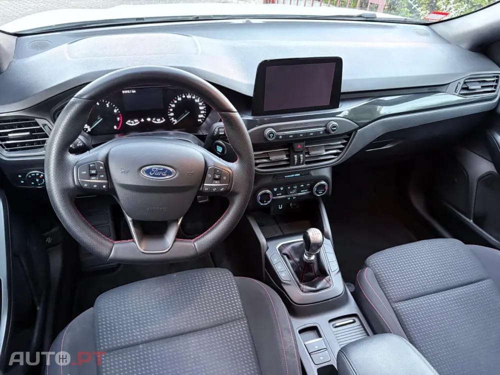 Ford Focus SW 1.0 EcoBoost ST-Line