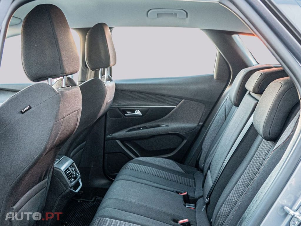 Peugeot 3008 Active Pack EAT8
