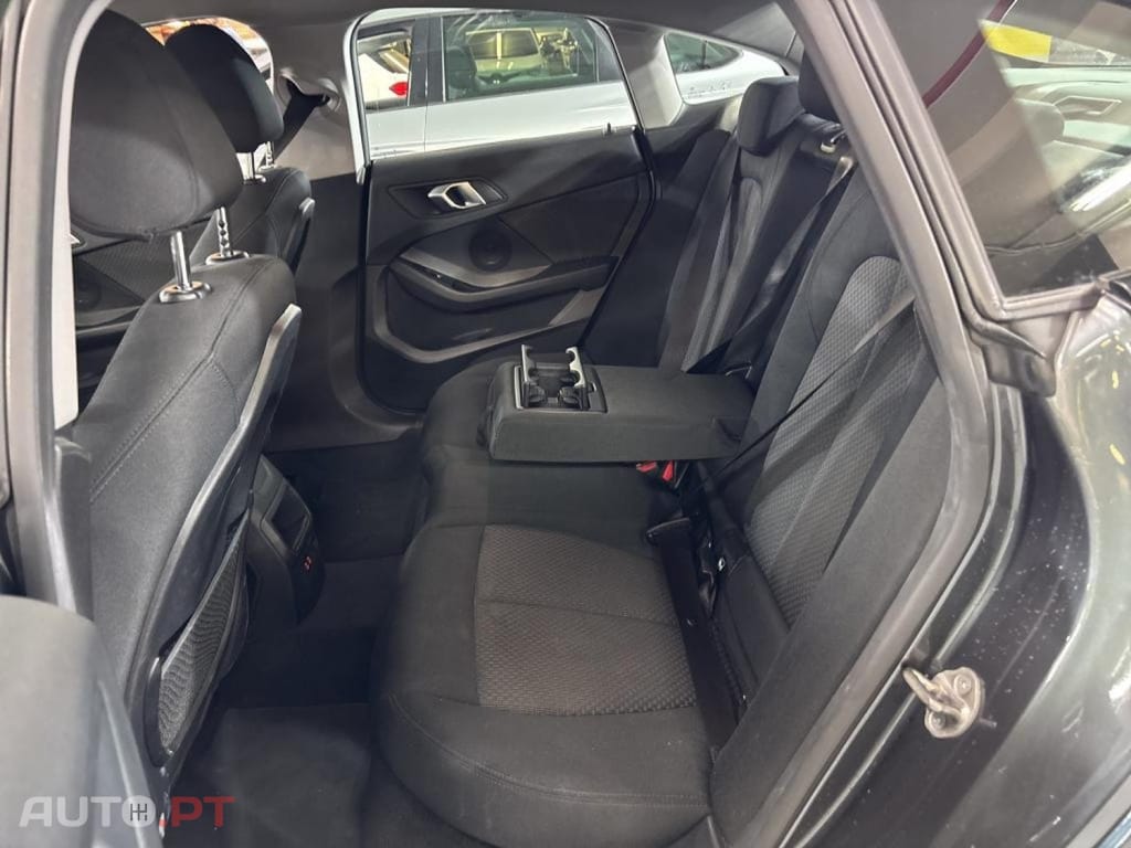 BMW 216 d Advantage