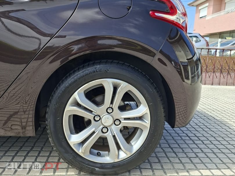Peugeot 208 1.6 e-HDi Active 2-Tronic