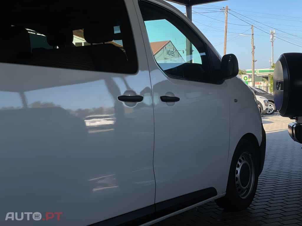 Peugeot Traveller 1.5 BlueHDi L2H1 Active Standard