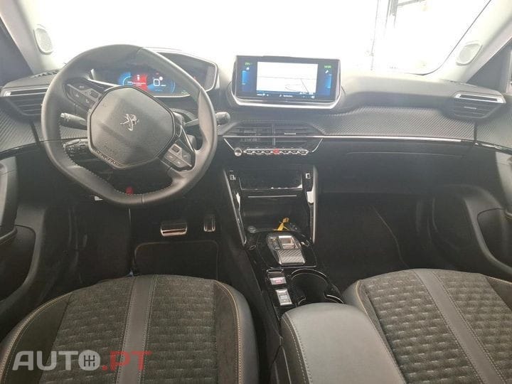 Peugeot E-2008 50 kWh Active