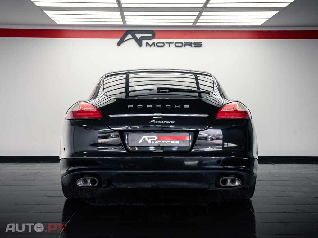Porsche Panamera Standard