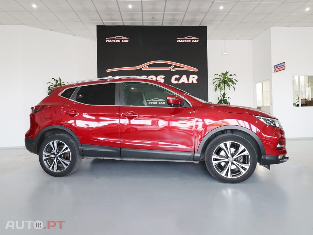 Nissan Qashqai 1.5 dCi N-Connecta J18
