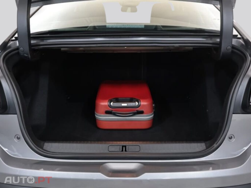 Citroen C4 X 1.2 Hybrid Plus e-DSC6 I.V.A DEDUTIVEL
